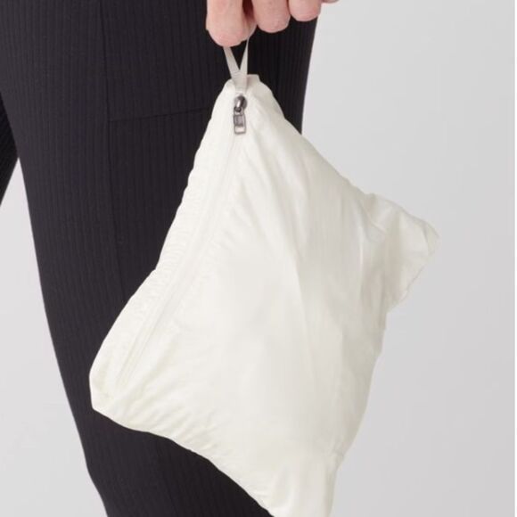 Patagonia Women's‎ Nano Puff Vest Jacket Medium Birch White Nwt - Picture 5 of 8